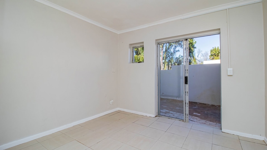 To Let 1 Bedroom Property for Rent in Bishopscourt Western Cape